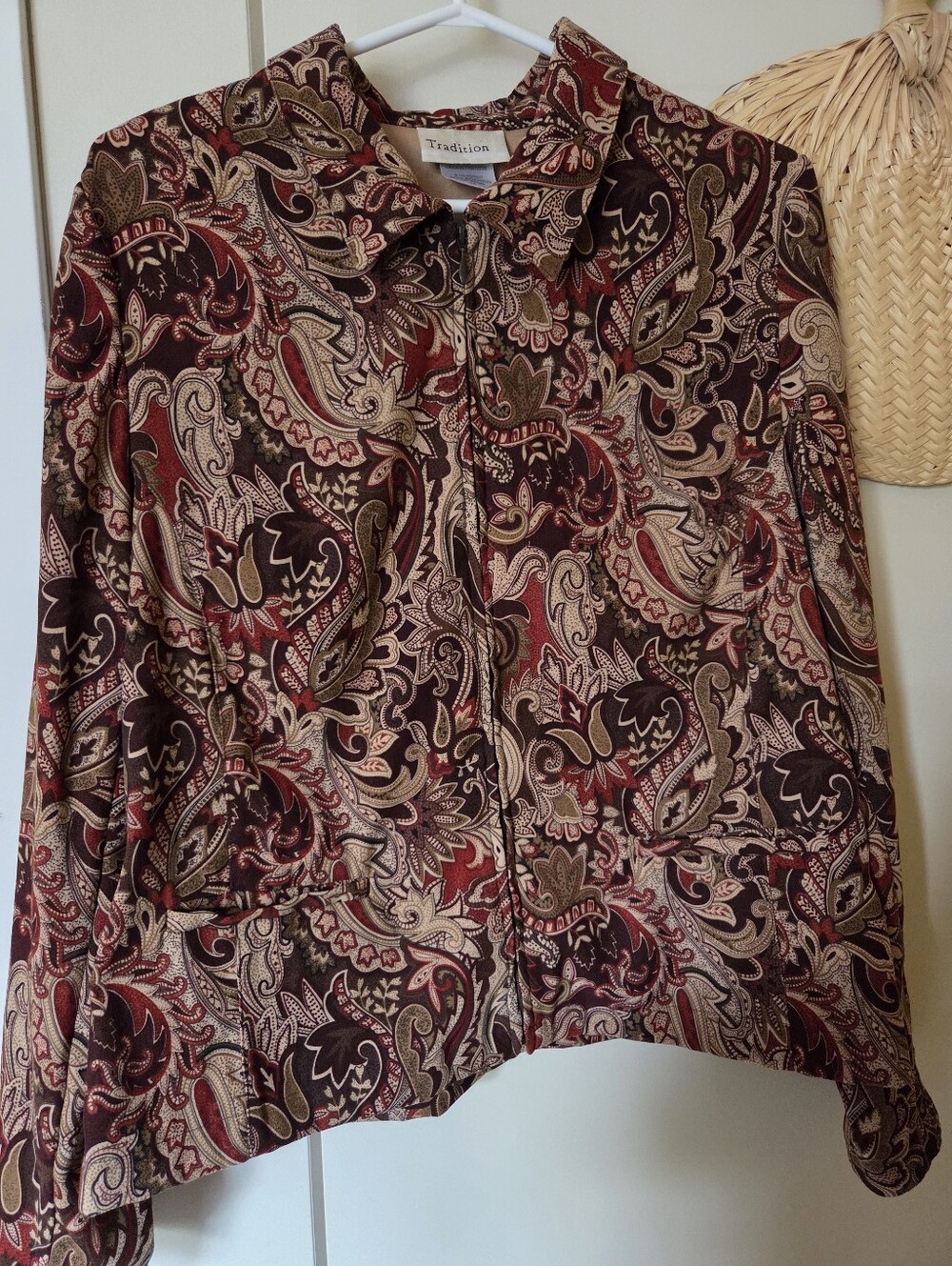 Tradition Paisley Zip-Front Jacket in Burgundy and Taupe